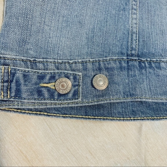 Levi's jean jacket - Picture 4 of 4